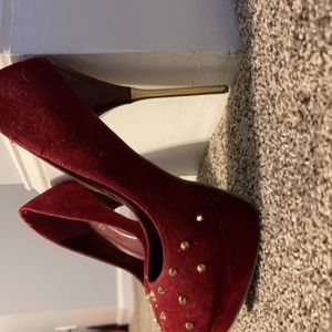Nice suede heels, slightly worn